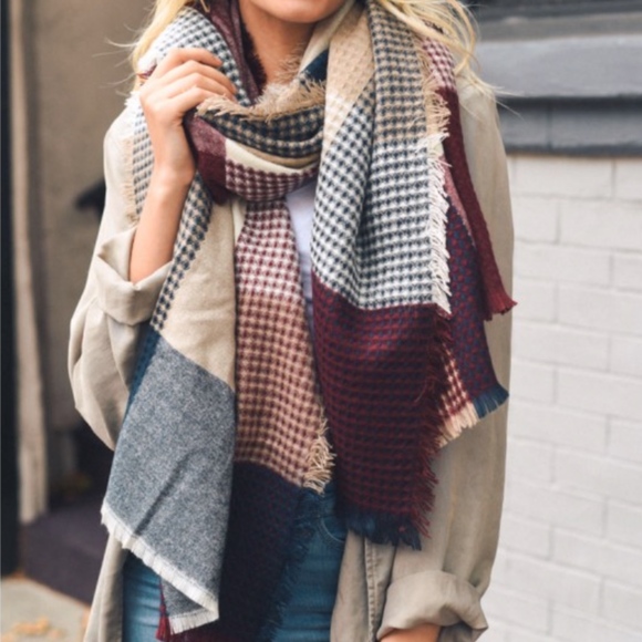 1 left ⭐ Navy & Burgundy Plaid Blanket Scarf - Picture 4 of 6